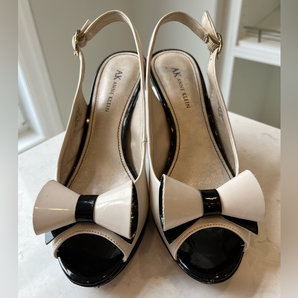 Anne Klein heels with bow black & cream - Picture 2 of 10